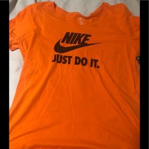 ***NEW****Nike Plus Size fluorescent shirt